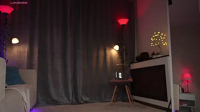 Amely Young online show from February 22, 3:09 am