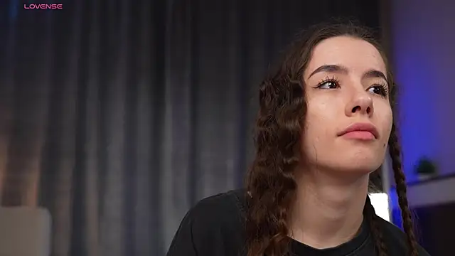 Amely Young online show from April 13, 2:37 am