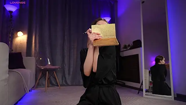 Amely Young online show from March 7, 3:35 am