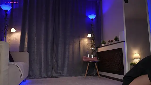 Amely Young online show from February 6, 1:12 am