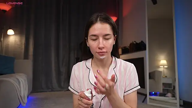 Snapshot of Amely_Young chatting on October 9, 12:33 am Amely Young online show from October 9, 12:33 am