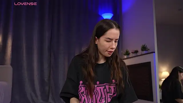 Amely Young online show from February 7, 2:08 am