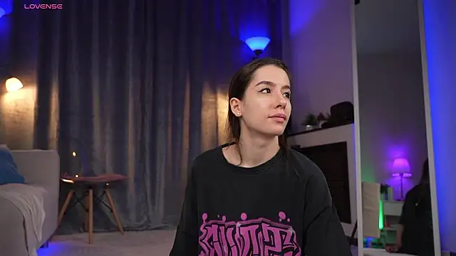 Amely Young online show from March 13, 1:54 am