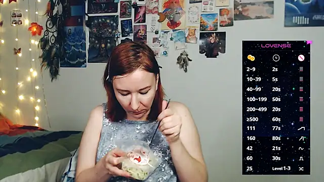 licentia  poetica online show from December 19, 3:32 am