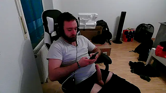 Snapshot of Jackxx1 chatting on September 28, 2:51 am Jackxx1 online show from September 28, 2:51 am