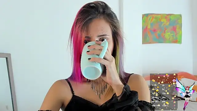 Snapshot of linnie_ chatting on January 24, 4:59 am linnie online show from January 24, 4:59 am