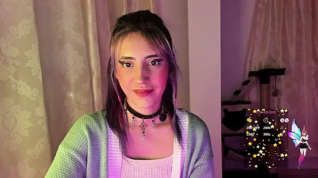 Snapshot of linnie_ chatting on December 11, 12:02 am linnie online show from December 11, 12:02 am