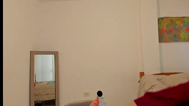 Snapshot of linnie_ chatting on March 9, 11:25 am linnie online show from March 9, 11:25 am