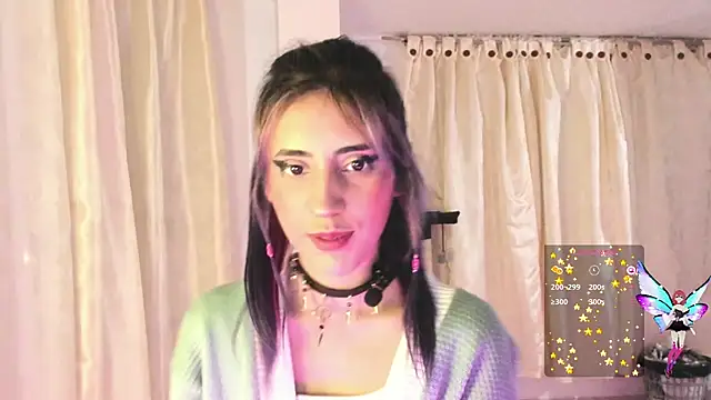 Snapshot of linnie_ chatting on December 11, 3:02 am linnie online show from December 11, 3:02 am