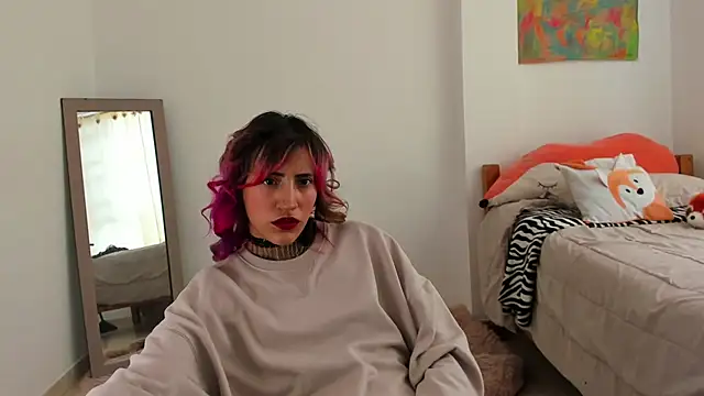 Snapshot of linnie_ chatting on January 28, 12:43 pm linnie online show from January 28, 12:43 pm