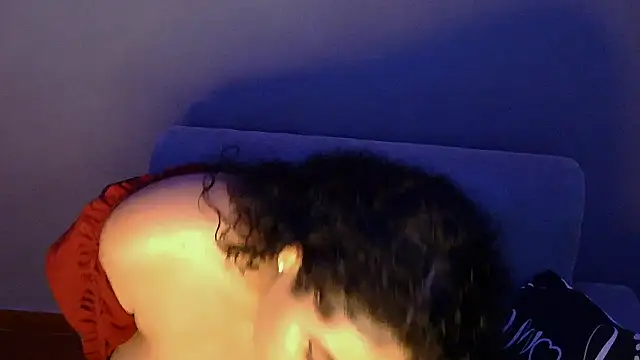 Emmacamille online show from February 27, 12:00 am