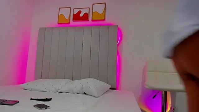 amy robertz online show from November 28, 3:17 am