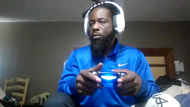 Snapshot of Mrbbc803 chatting on October 2, 5:49 pm Mrbbc803 online show from October 2, 5:49 pm