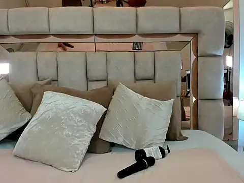 sofia samuels online show from May 26, 10:19 pm