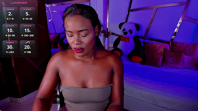 sofia samuels online show from March 12, 1:47 am