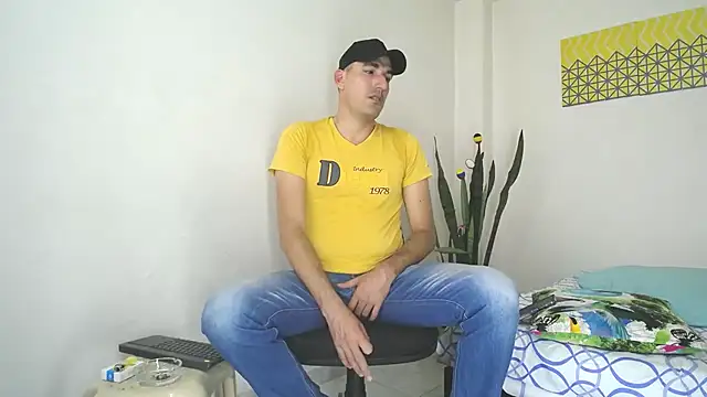 Snapshot of jayydenandjacob chatting on March 10, 6:56 pm jayydenandjacob online show from March 10, 6:56 pm