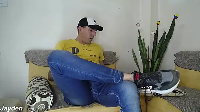 Snapshot of jayydenandjacob chatting on November 6, 7:18 pm jayydenandjacob online show from November 6, 7:18 pm