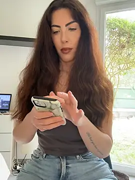 Eyline online show from April 12, 9:34 am