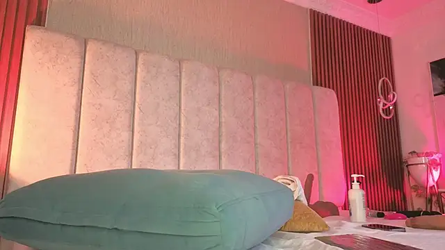 HannaRed  online show from March 16, 7:38 pm