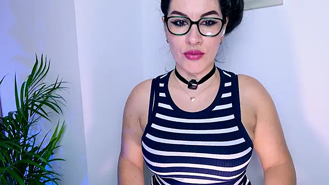 Pamela Rosal online show from April 24, 12:56 am
