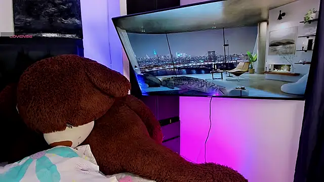 Maryonthemoon online show from November 18, 5:11 am