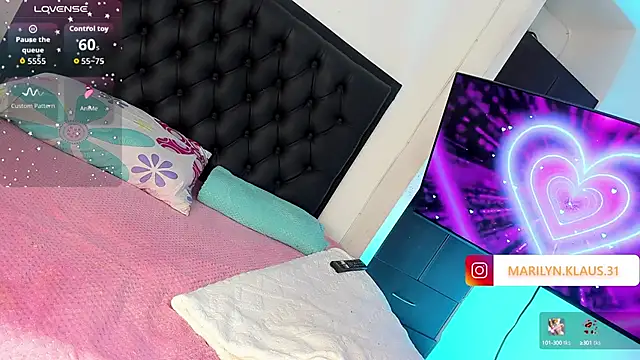 Maryonthemoon online show from September 24, 7:26 am