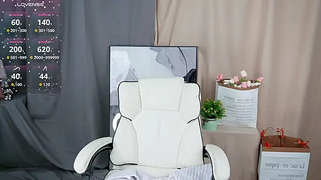 -----Sue----- online show from May 13, 2:18 am