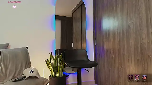 Damon-benet online show from March 24, 2:22 am