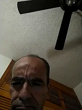 bigfalover online show from November 28, 6:52 pm