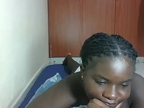 hotebbbyy online show from March 12, 4:22 pm