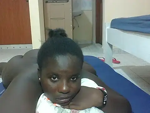 hotebbbyy online show from February 10, 6:01 am