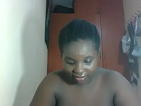 hotebbbyy online show from April 13, 5:06 pm