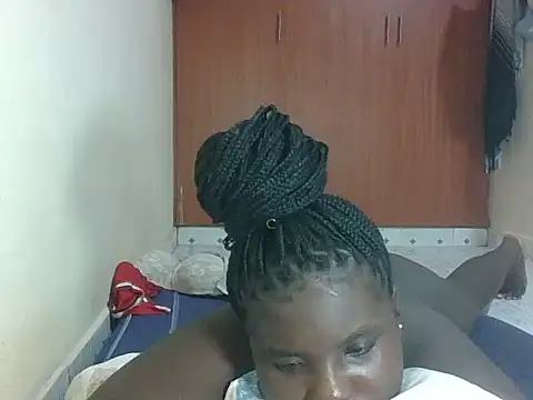 hotebbbyy online show from May 15, 12:41 am