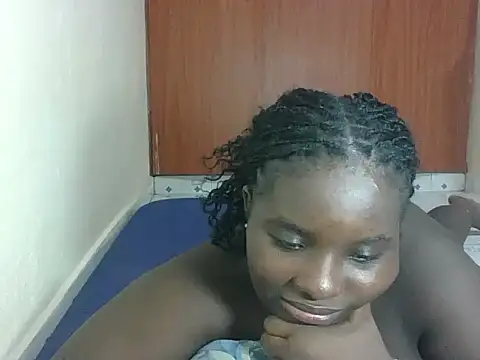 hotebbbyy online show from March 11, 5:07 pm