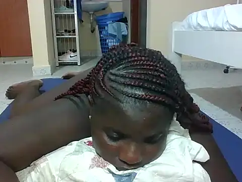 hotebbbyy online show from February 14, 6:52 pm