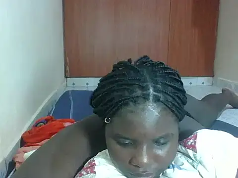 hotebbbyy online show from May 18, 3:17 am
