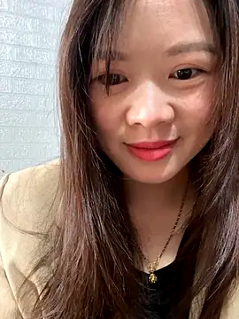 Snapshot of Hellen_111 chatting on October 23, 2:10 am Hellen 111 online show from October 23, 2:10 am