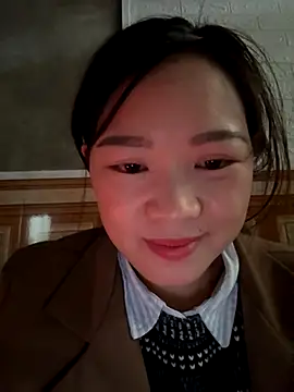 Snapshot of Hellen_111 chatting on November 22, 5:06 am Hellen 111 online show from November 22, 5:06 am