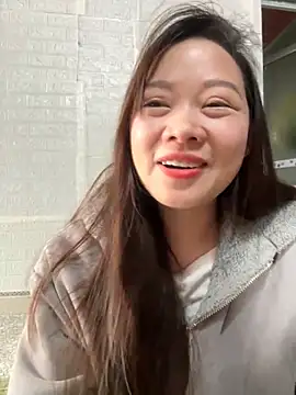 Snapshot of Hellen_111 chatting on October 31, 2:30 am Hellen 111 online show from October 31, 2:30 am