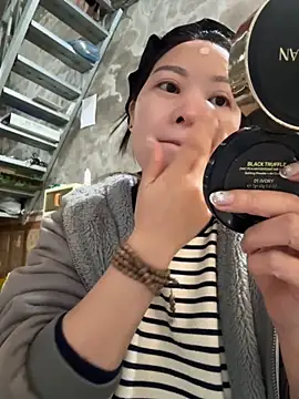 Snapshot of Hellen_111 chatting on November 25, 4:46 am Hellen 111 online show from November 25, 4:46 am