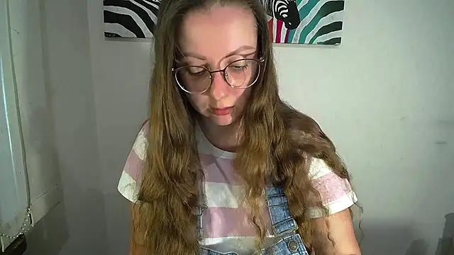 Snapshot of _Annabelle_Lee chatting on June 18, 6:45 am Annabelle Lee online show from June 18, 6:45 am