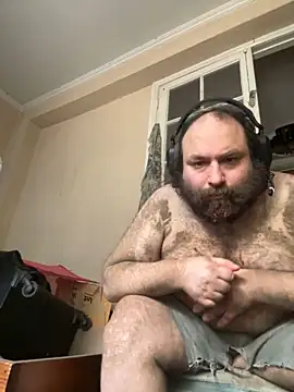 Snapshot of hairyhulk chatting on October 18, 8:11 pm hairyhulk online show from October 18, 8:11 pm