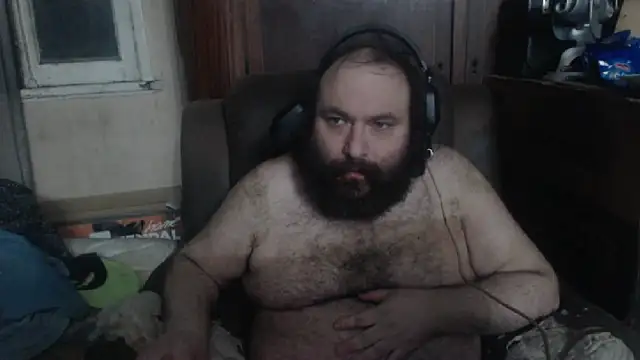 Snapshot of hairyhulk chatting on January 12, 7:43 am hairyhulk online show from January 12, 7:43 am