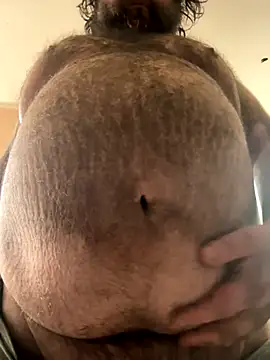 Snapshot of hairyhulk chatting on October 5, 8:10 pm hairyhulk online show from October 5, 8:10 pm