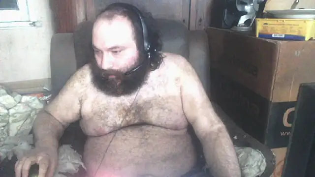 Snapshot of hairyhulk chatting on February 12, 7:34 am hairyhulk online show from February 12, 7:34 am