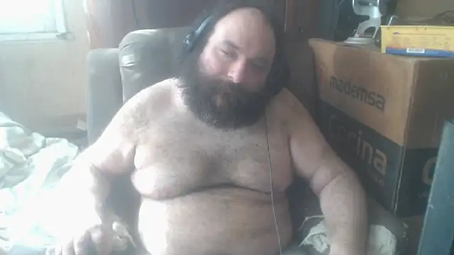 Snapshot of hairyhulk chatting on February 12, 8:07 pm hairyhulk online show from February 12, 8:07 pm