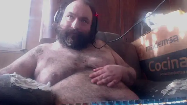 Snapshot of hairyhulk chatting on October 28, 9:14 pm hairyhulk online show from October 28, 9:14 pm