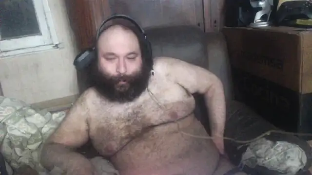 Snapshot of hairyhulk chatting on January 27, 7:35 am hairyhulk online show from January 27, 7:35 am