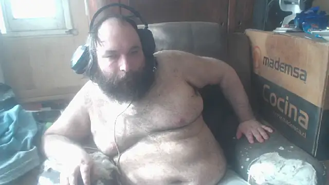 Snapshot of hairyhulk chatting on January 12, 8:57 pm hairyhulk online show from January 12, 8:57 pm