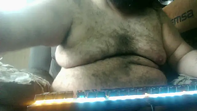 Snapshot of hairyhulk chatting on December 14, 5:18 pm hairyhulk online show from December 14, 5:18 pm